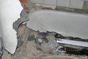 Демонтаж ванны в Мытищах
