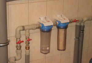 Установка проточного фильтра для воды в Мытищах